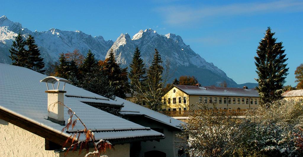 Апартаменты Landhaus Alpenblick Гармиш-Партенкирхен Экстерьер фото